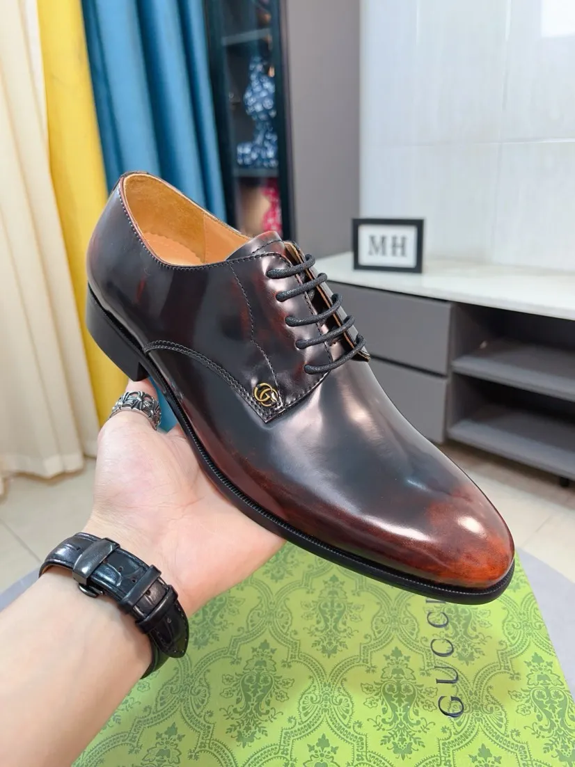 Men's Men's Shoes 💰520🌹🌹Niuli [GUCCI Gucci] A new style of formal men's leather shoes is coming~ The original quality upper is made of patent leather imported from Italy, the leather is soft and delicate, comfortable and soft first-layer cowhide lining, rubber wear-resistant outsole, the shoe shape is dignified and domineering, and the luxury charm cannot be concealed! The natural and free nouveau riche leads the trend. Code number: 38-44